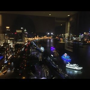 Meet your Posher, Helen